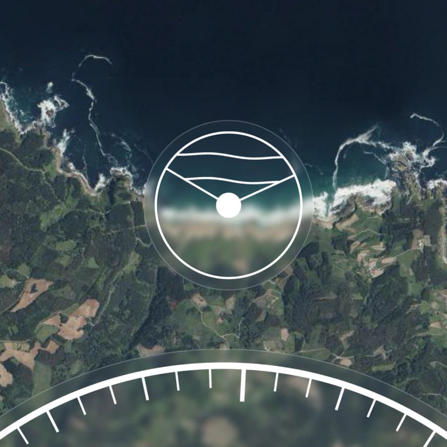 Surco’s satellite map at Razo with a selected surf spot and swell direction controls